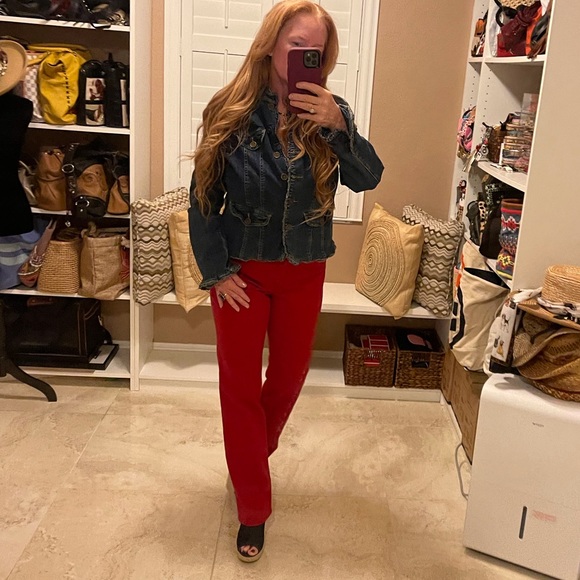 Meet your Posher, Cynthia - Picture 8 of 16